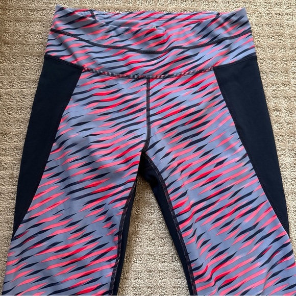 Athleta Leggings Electra Sonar Blue 7/8 Leggings Size Small - Picture 4 of 15